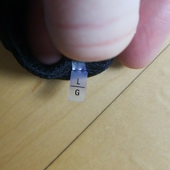 NEW! TAHARI Black Brocade Pattern Sleeveless Peplum Top Large. - Picture 7 of 7